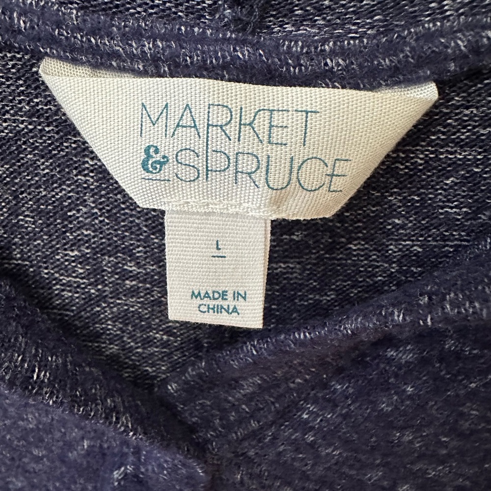 Market & Spruce Long Sleeve with Hood - Picture 4 of 6